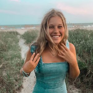 Meet your Posher, Belle